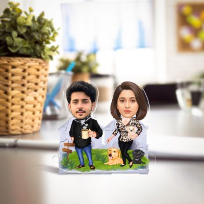 Personalized Booblehead Caricature Gift for Couple & Pet Lover Solar Powered with Moving Head for Tabletop & Car Dashboard Home Decor Funny Gift for Couples, Girlfriend & Wife